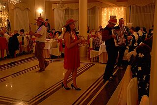 Zespół,Orkiestra na Wesele,DJ - zespół na wesele Warszawa